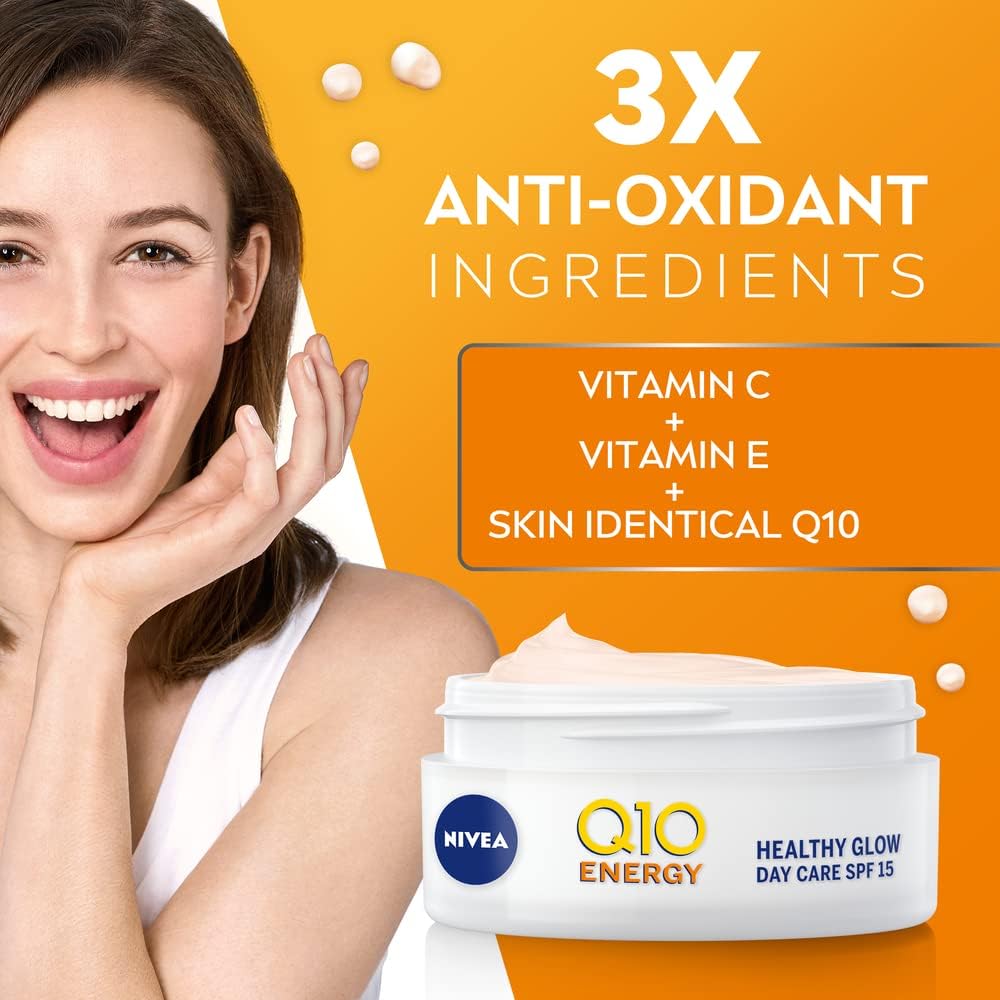 NIVEA Q10 Anti-Wrinkle Energy Radiance Boost Day Cream SPF 15 (50ml), Fast absorbing Anti-Wrinkle Moisturiser with Vitamin C, Day Cream for immediately refreshed and healthy glowing skin